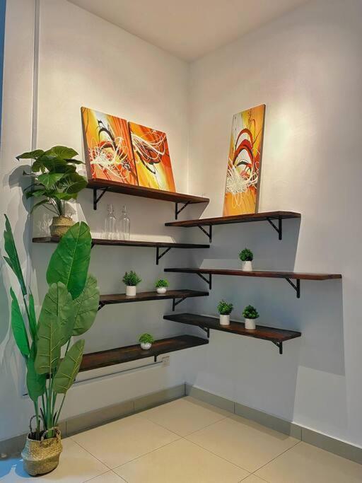 Setia Alam Sccc 3 Storey Semi D 13 Pax Vila *